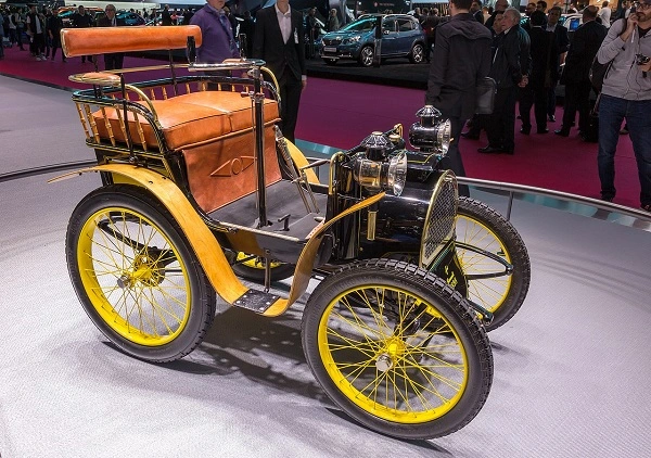 Prvi automobil Renault Cart
