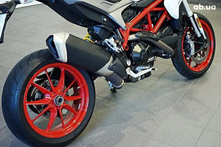Ducati Hypermotard  Image 4