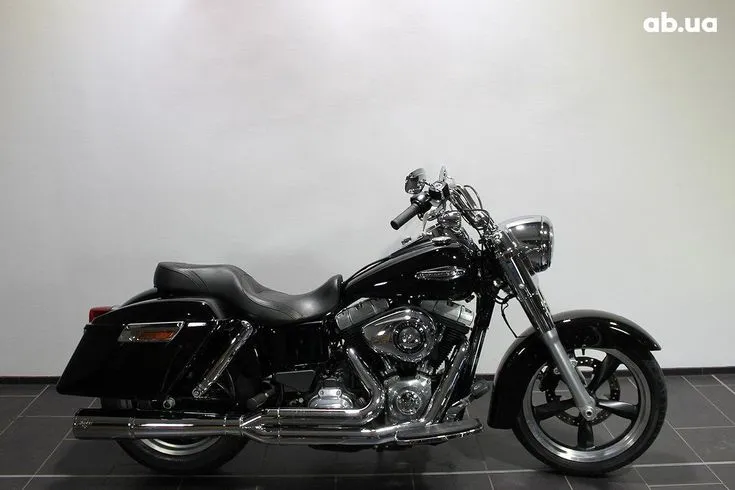 Harley-Davidson FLD  Image 1