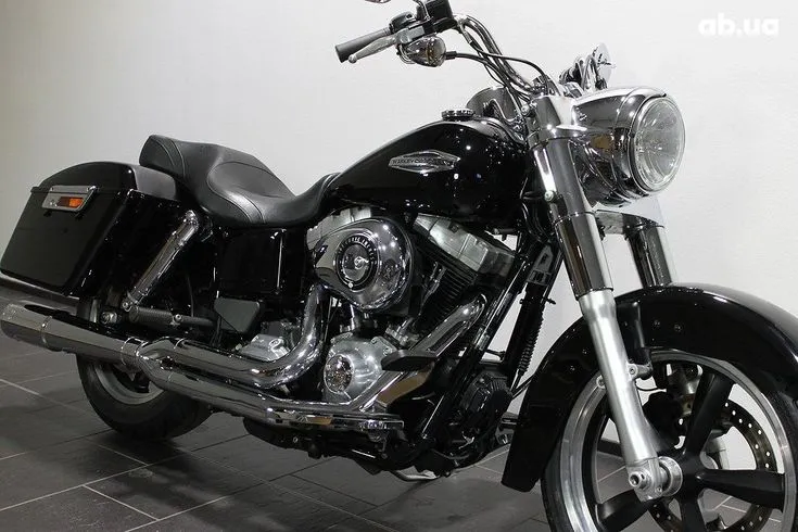 Harley-Davidson FLD  Image 3