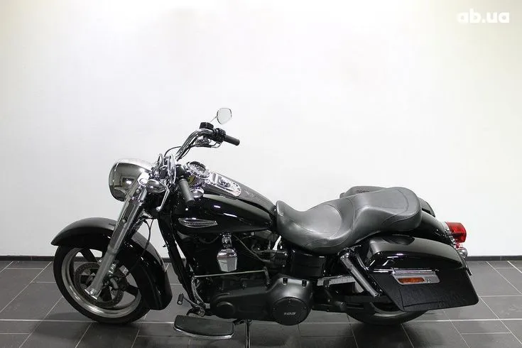 Harley-Davidson FLD  Image 7